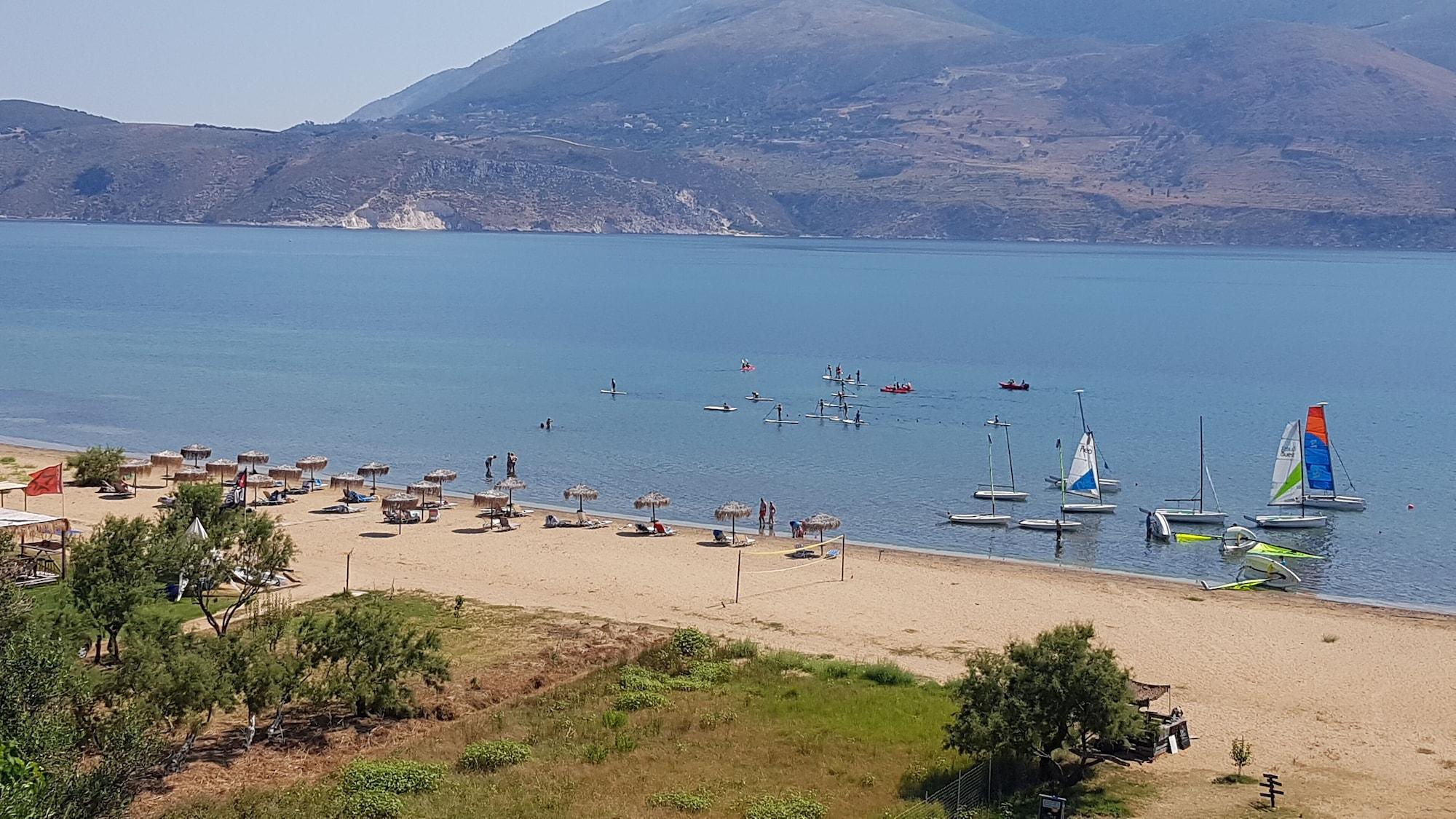 Kouvalata Lazaratos Hotel מראה חיצוני תמונה