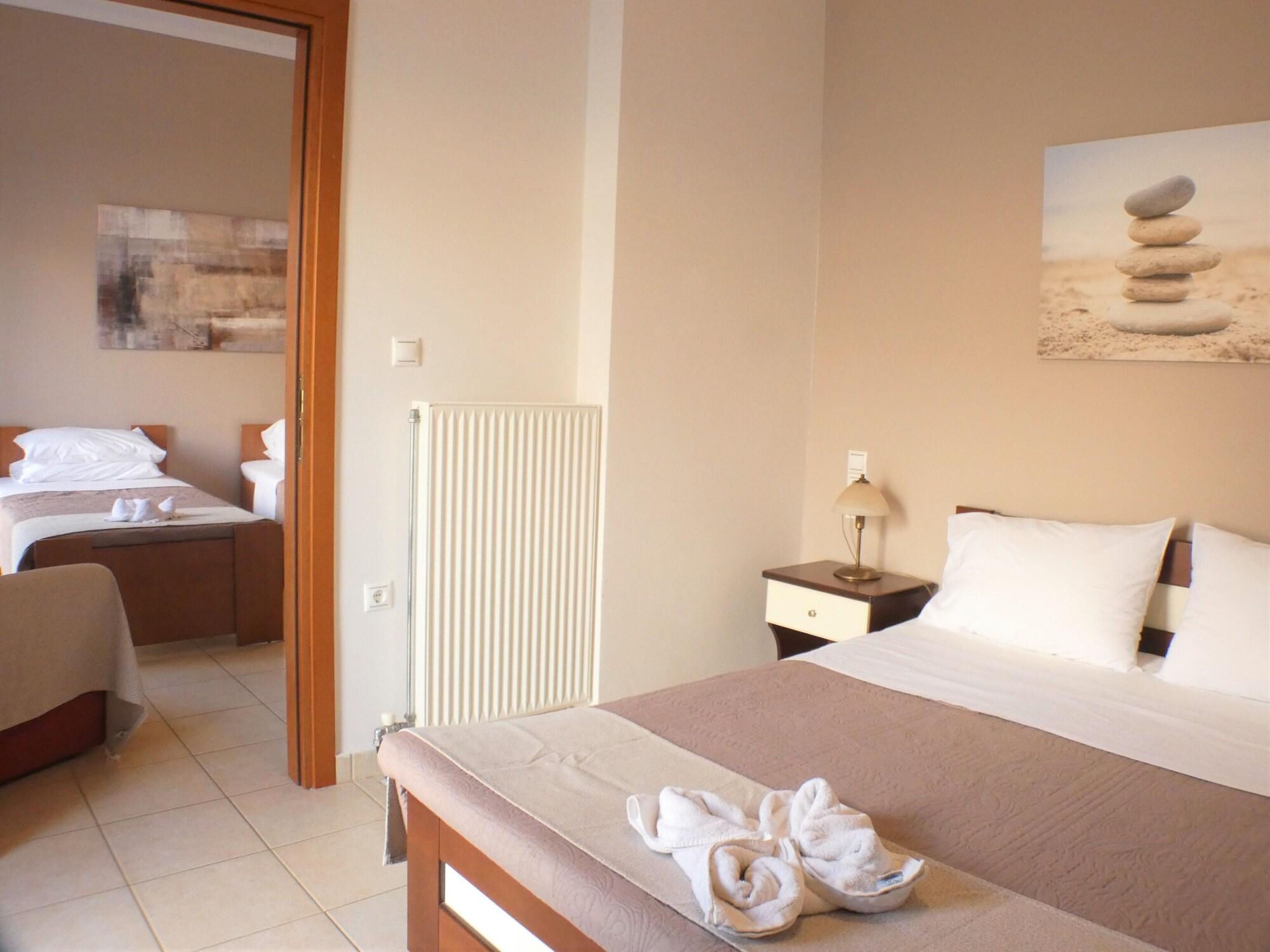 Kouvalata Lazaratos Hotel מראה חיצוני תמונה