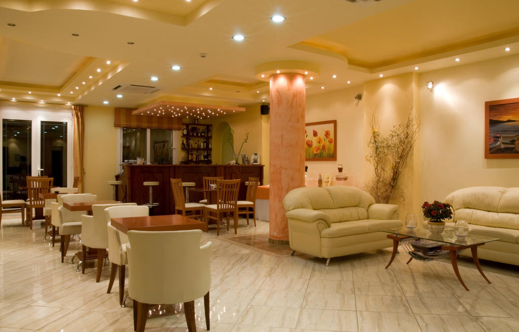 Kouvalata Lazaratos Hotel מראה חיצוני תמונה