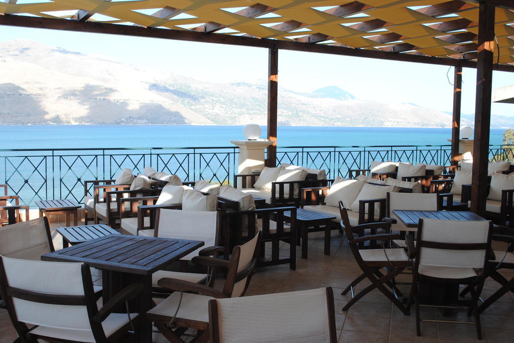 Kouvalata Lazaratos Hotel מראה חיצוני תמונה
