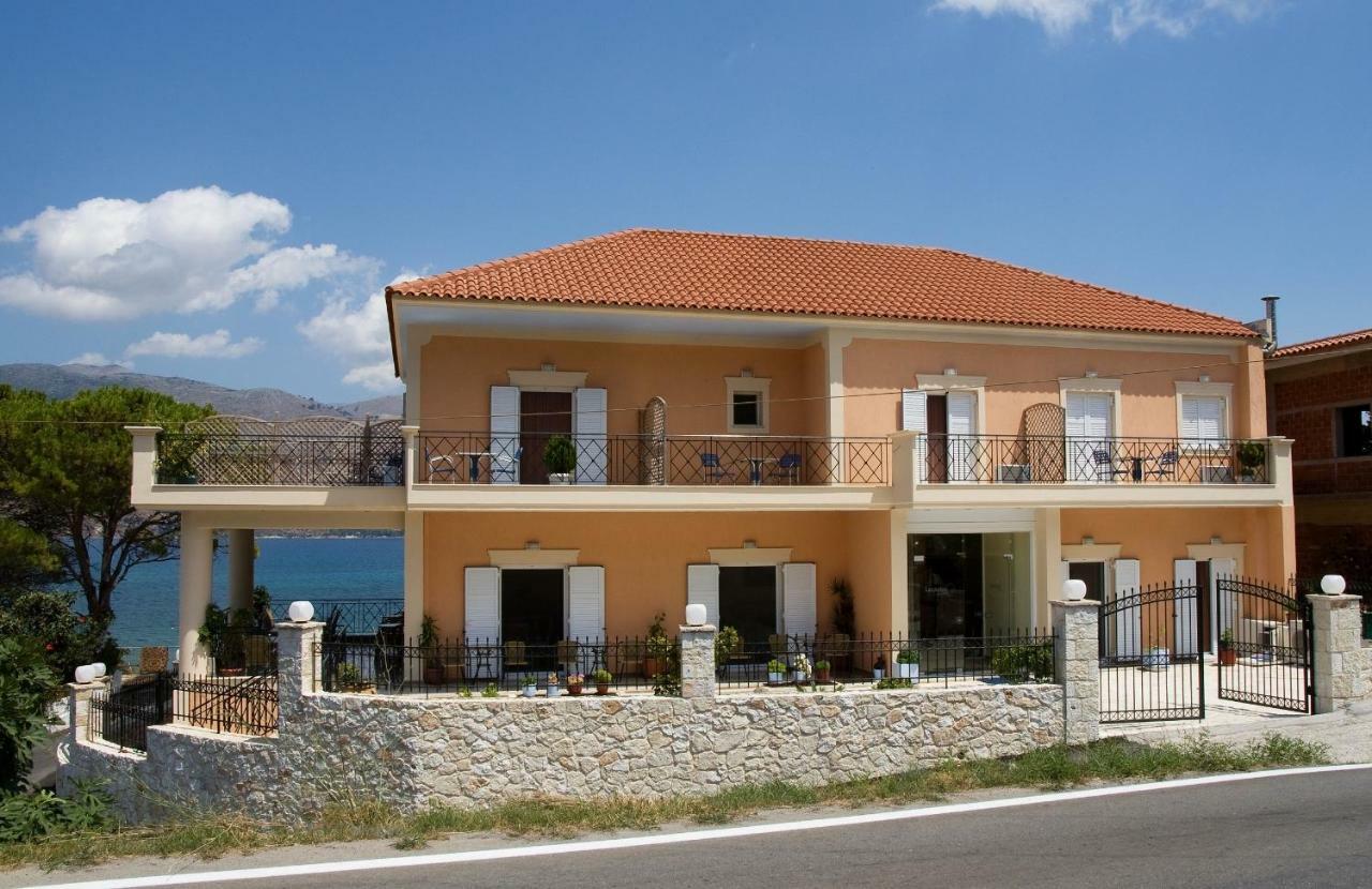 Kouvalata Lazaratos Hotel מראה חיצוני תמונה