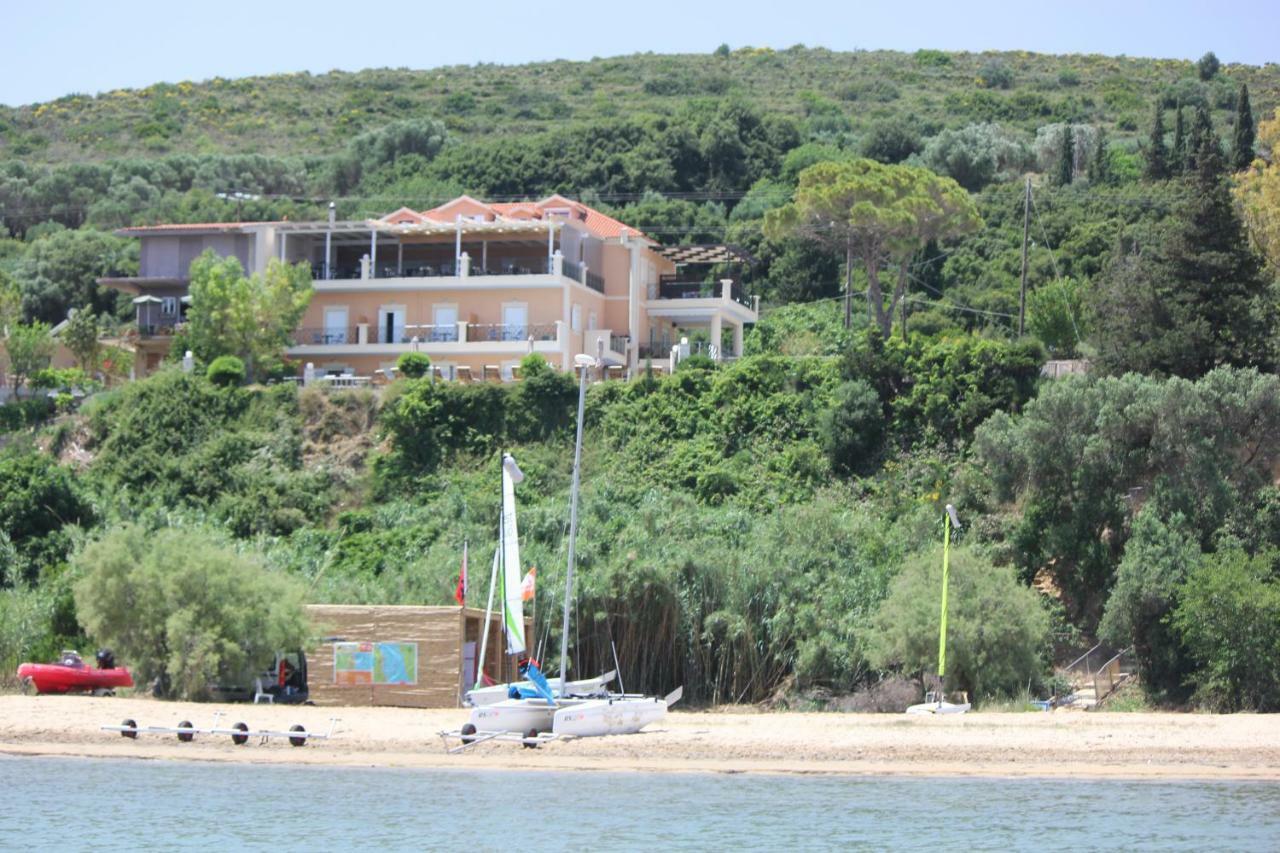 Kouvalata Lazaratos Hotel מראה חיצוני תמונה