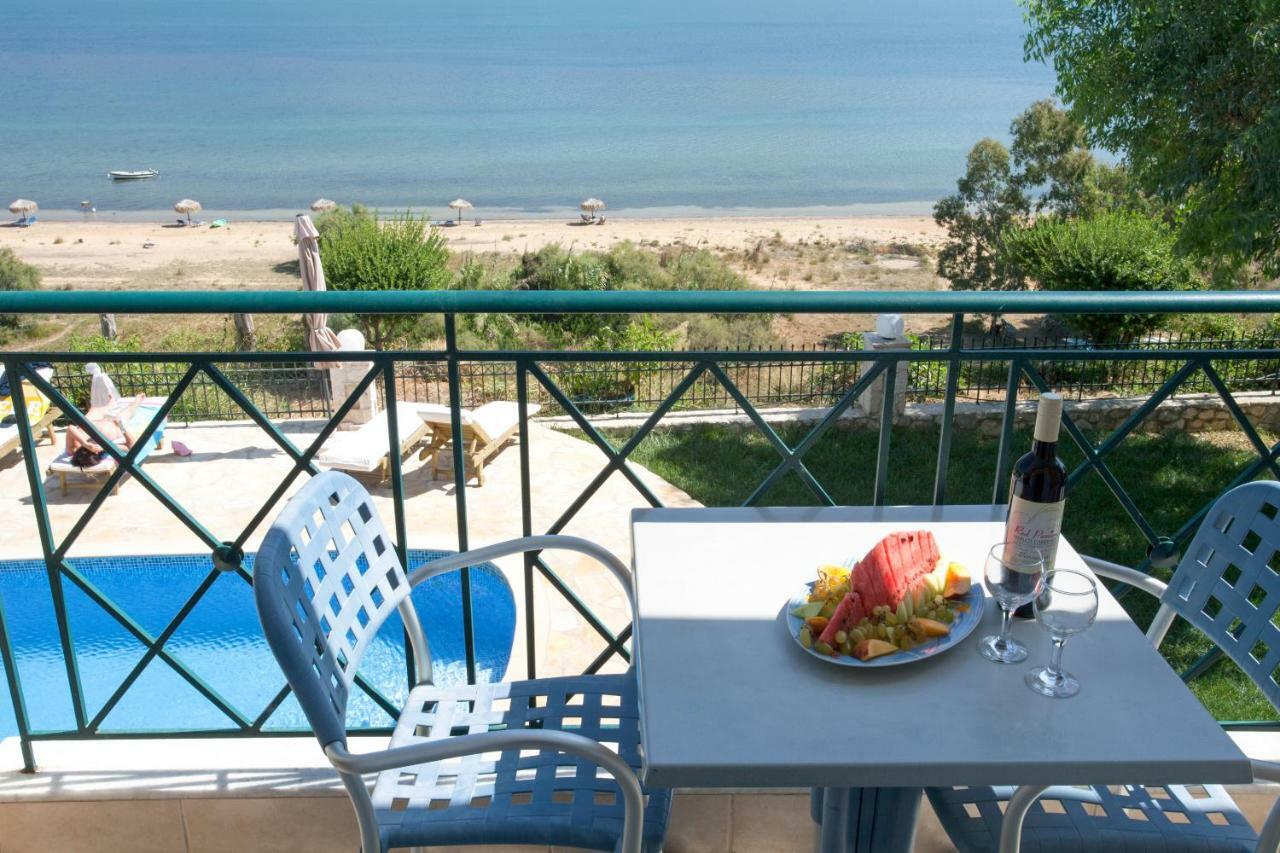 Kouvalata Lazaratos Hotel מראה חיצוני תמונה